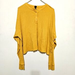 Set of 2 Cropped Long Sleeve Tops Blue and Yellow